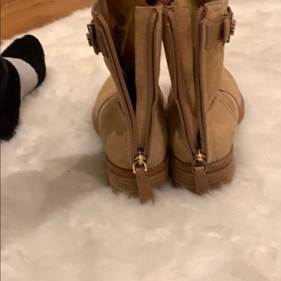 Authentic Tory Burch Chelsea Boots - Picture 4 of 4